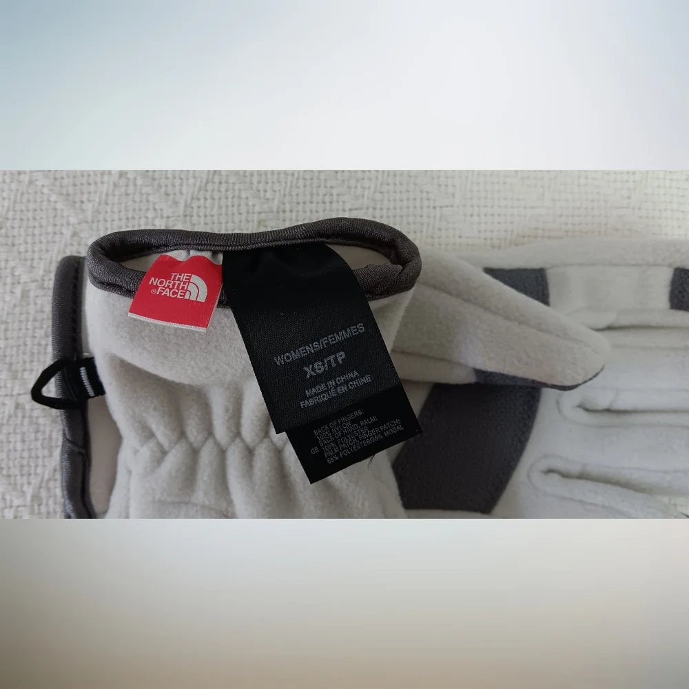 The North Face Women's Denali Winter Thermal Gloves White Pache Gray XS/TP